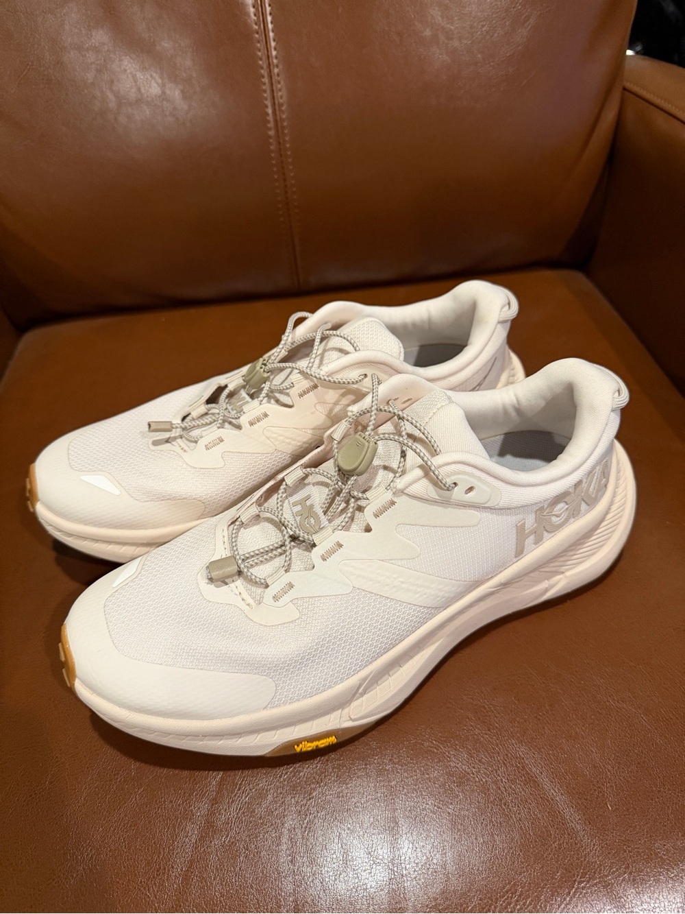 Women’s Hoka Transport Cream/White Gum Sole (Like New) - Picture 6 of 7